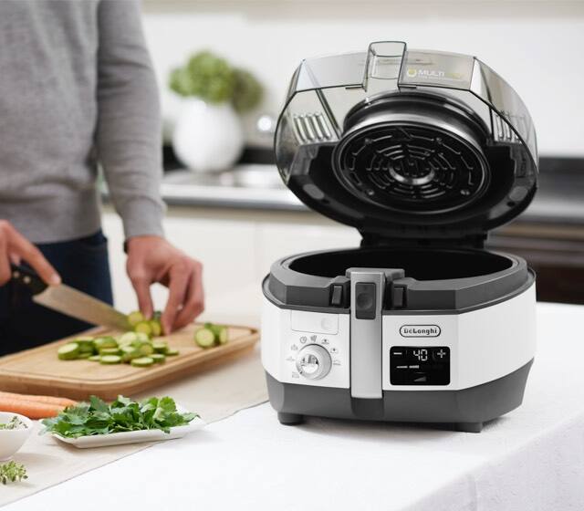 Heißluftfritteuse und Multicooker MultiFry | De'Longhi DE